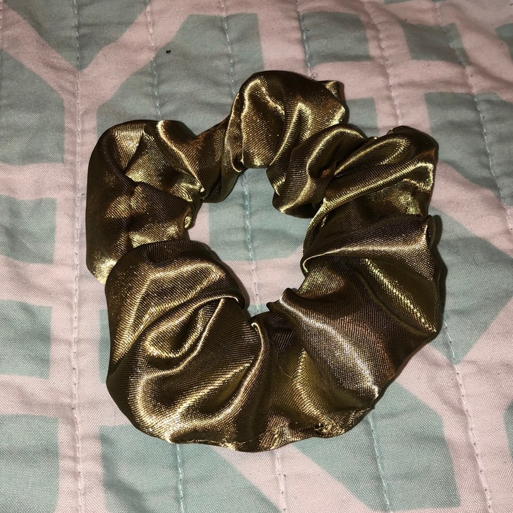 homemade green scrunchie